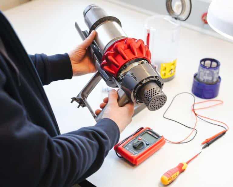 metiers-reparation-electrique-electronique-cite-des-formations-tours-3