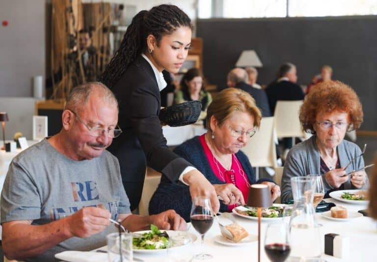 service-restauration-cite-des-formations-tours-13