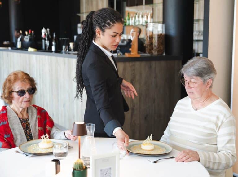 service-restauration-cite-des-formations-tours-14