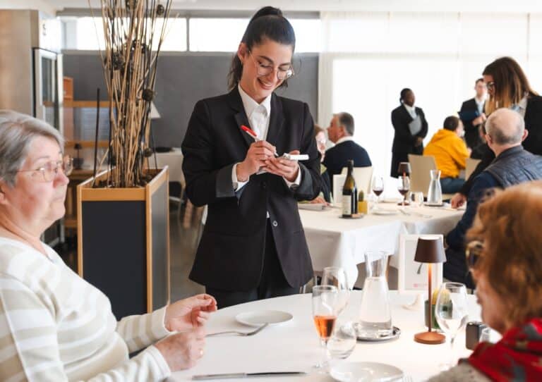 service-restauration-cite-des-formations-tours-8